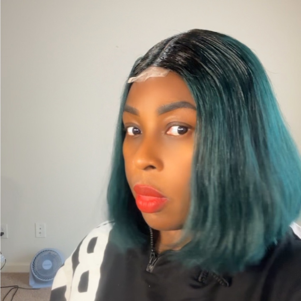 Stylish Green Bob Wig, 100% human hair. Very affordable